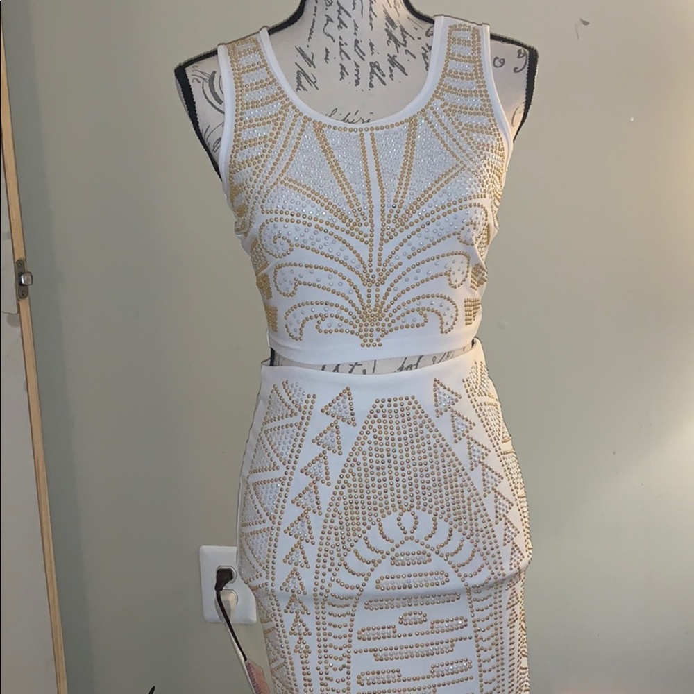 White 2 piece set